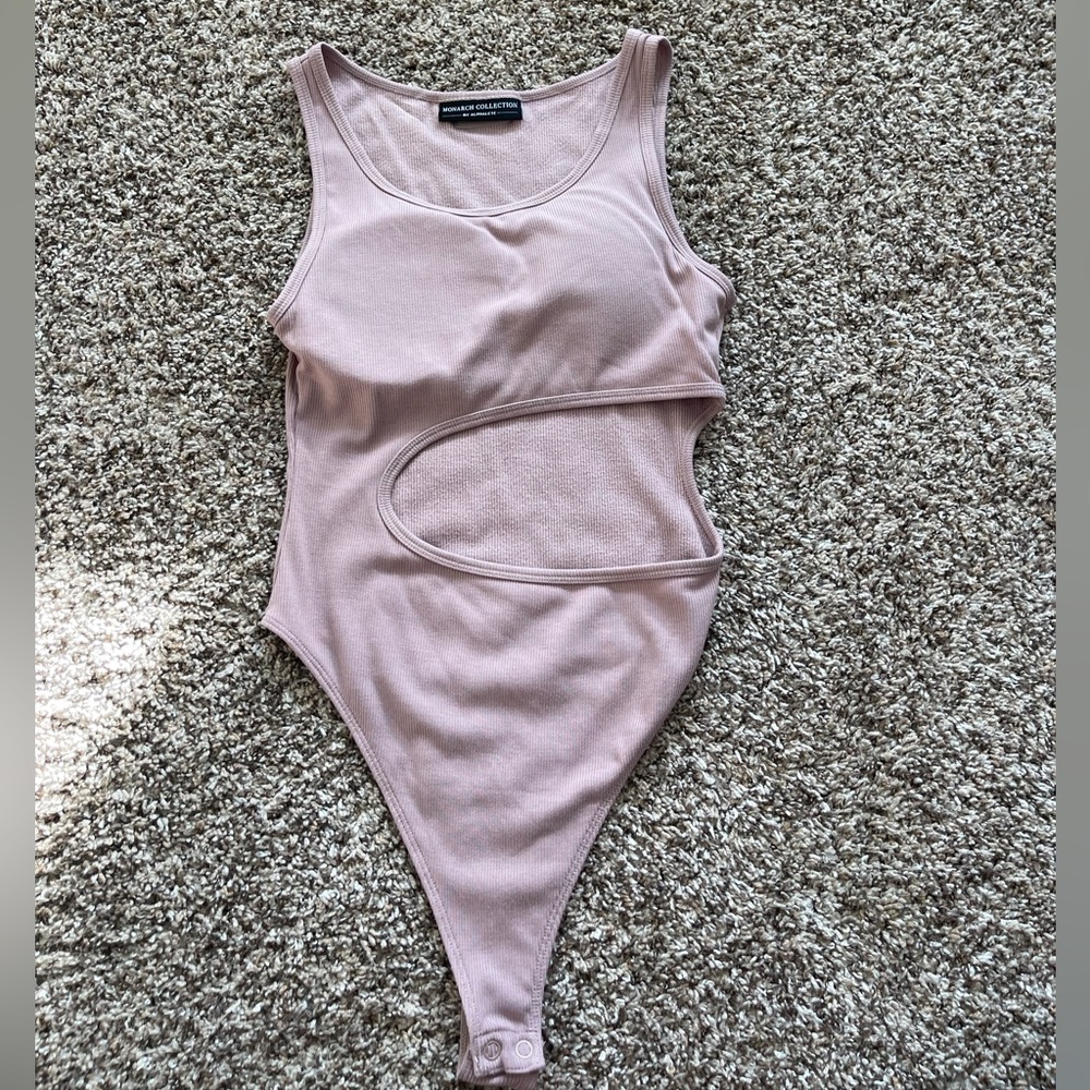 Medium Alphalete Body suit; maroon/beige